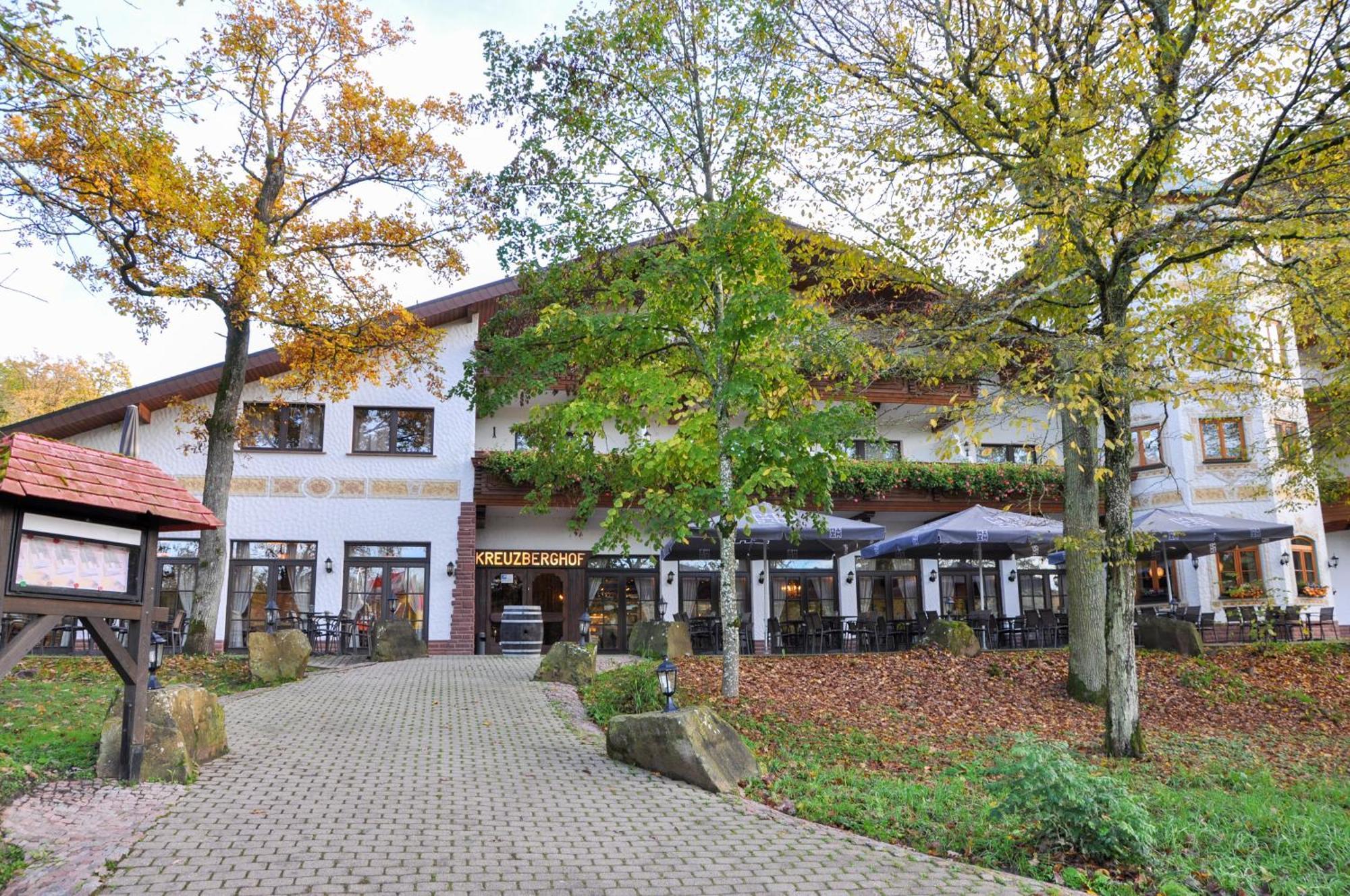 Hotel-Restaurant Kreuzberghof Tagungs- Und Veranstaltungshotel Tiefenbach  Exterior photo